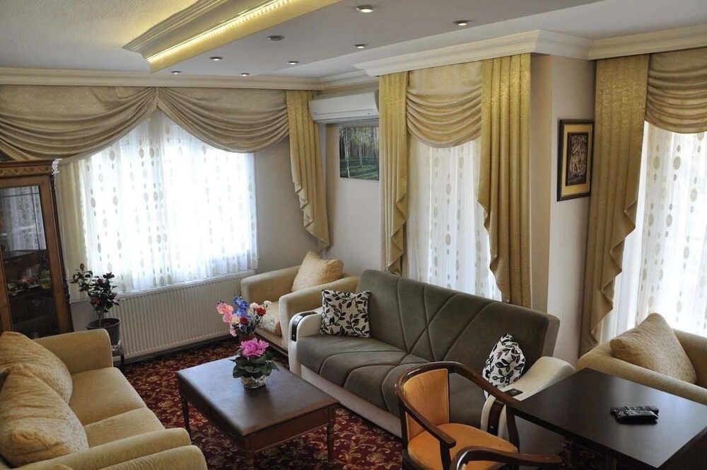 Sakran Otel Aliaga Hotels Com