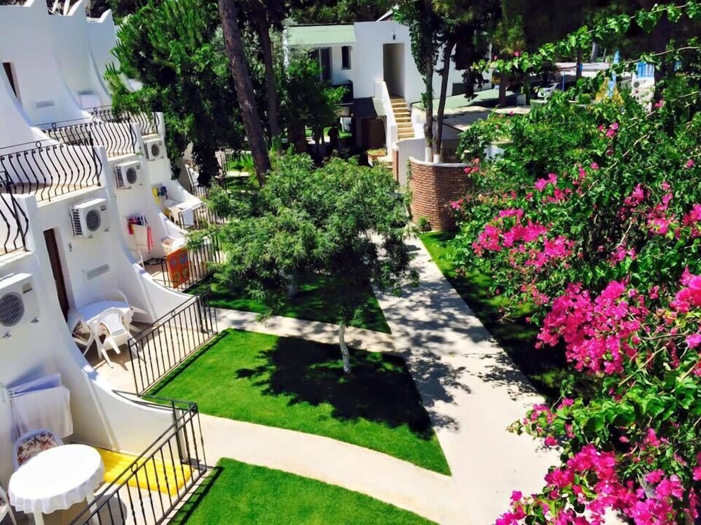 Book Kardesler Otel In Bodrum Hotels Com