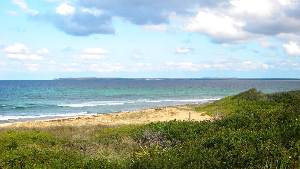 blue island - award winning holiday home