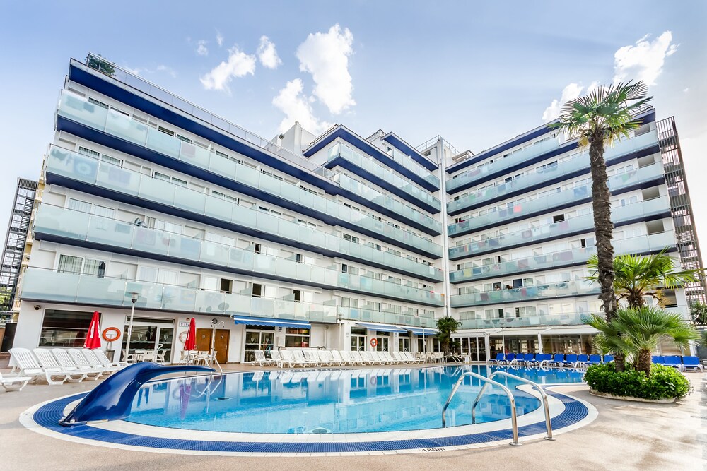 Book Hotel Mar Blau In Calella Hotels Hotel Mar Blau Calella