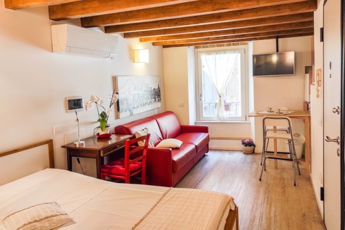 B B Ai Musei Brescia Italy Brescia Hotel Discounts Hotels Com