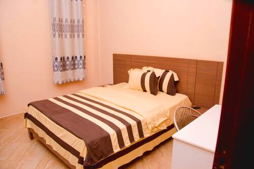 احجز أجيندا 2000 هوتلز في كامبالا قارن أسعار الفنادق في كامبالا