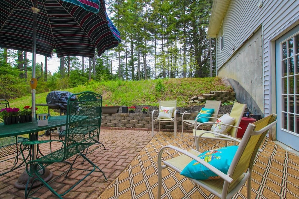 Book Midcoast Serenity Apartment 3 In Waldoboro Hotels Midcoast Serenity Apartment 3 Waldoboro Terrace Patio