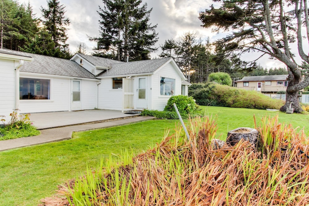 Book Vacation Home At Lighthouse Beach Holiday 2 In Coos Bay Vacation Home At Lighthouse Beach Holiday 2 Coos Bay