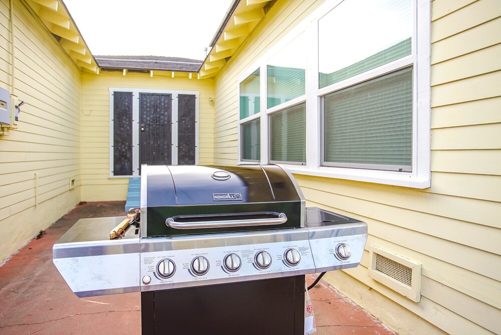 Book Oceanside Pier 1 Apartment 2 In Hotels Oceanside Pier 1 Apartment 2 Terrace Patio