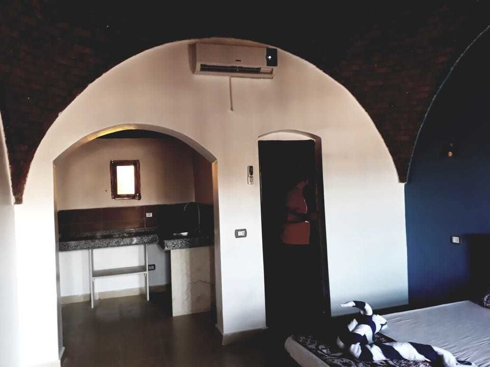 احجز مخيم بركة في نويبع قارن أسعار الفنادق في نويبع