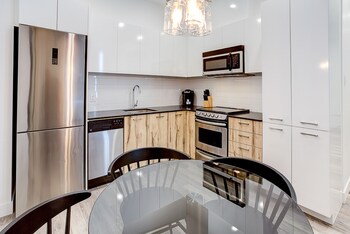 Quebec Hotels With Kitchenette