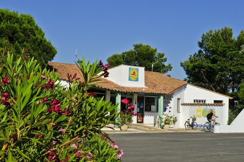 Camping La Brise Saintes Maries De La Mer Info Photos Reviews Book At Hotels Com