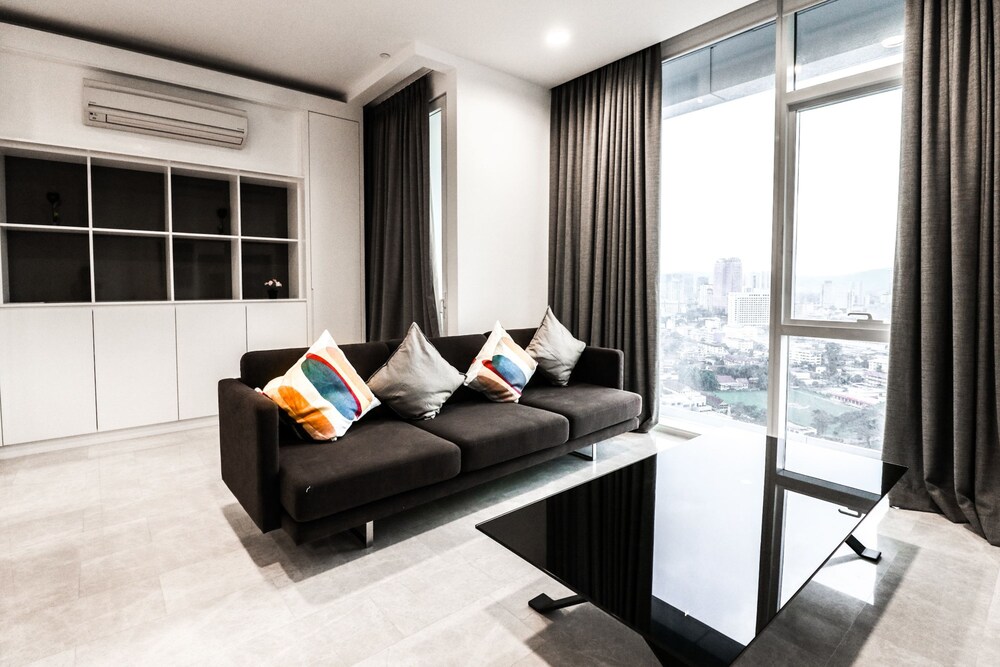 Victoria Home Platinum Suites