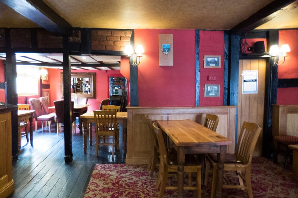 Shropshire Hotels: The Corners Inn | hotels.com