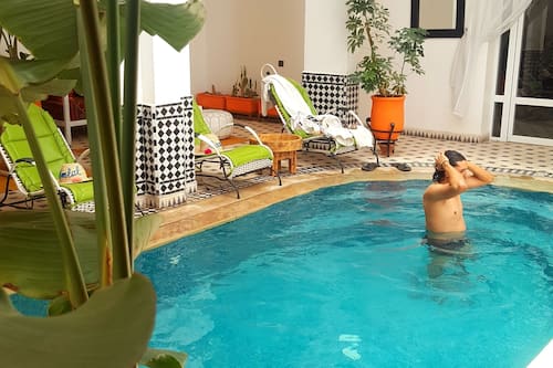 احجز فندق رياض أملال في ورزازات قارن أسعار الفنادق في ورزازات