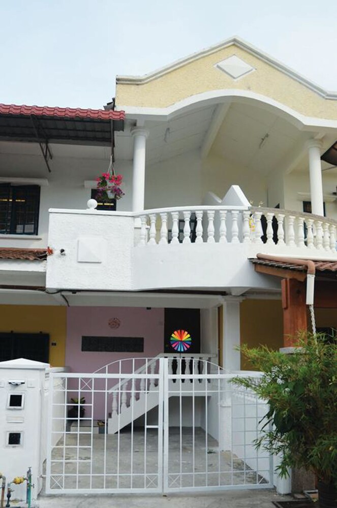 Book Manis-Manis Cottage Lodge in Malacca City  Hotels.com