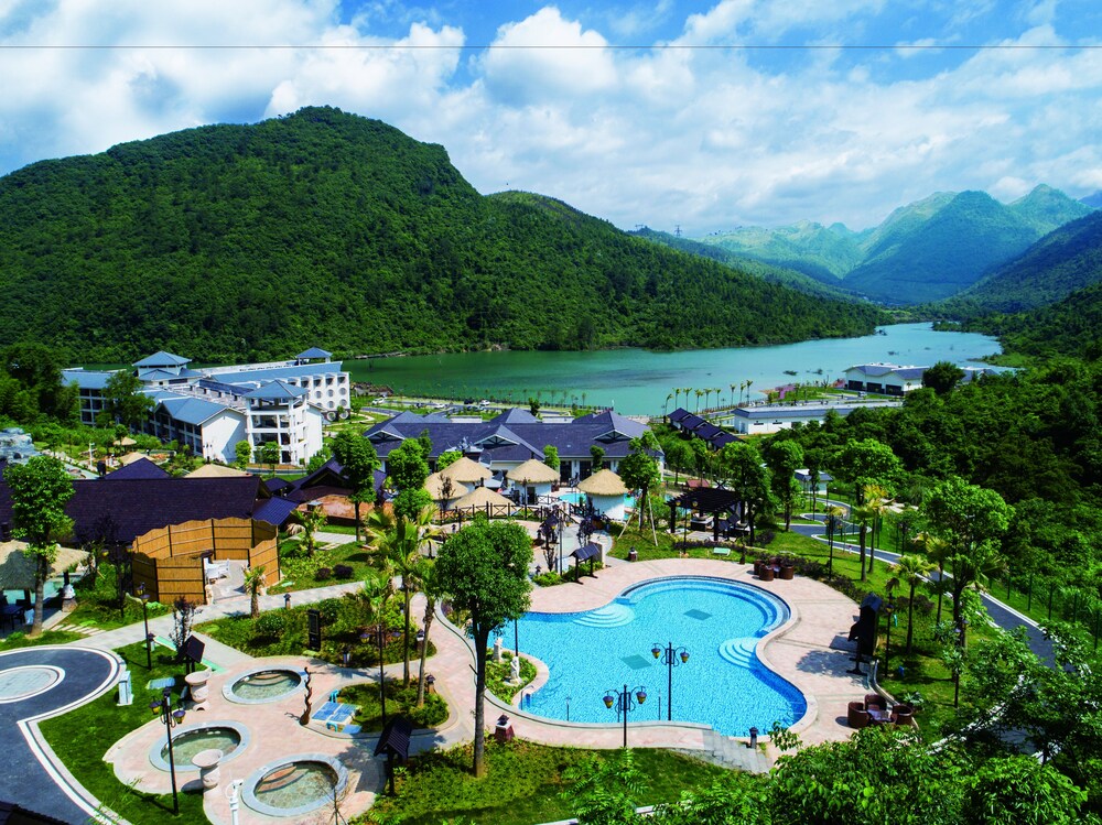 乳源蓝山源岭南东方温泉酒店