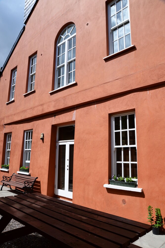 ブラックモア コート コルク の宿泊予約 ホテルズドットコム