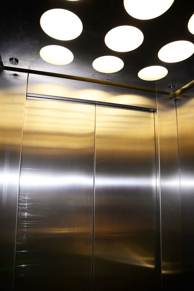 ブラックモア コート コルク の宿泊予約 ホテルズドットコム