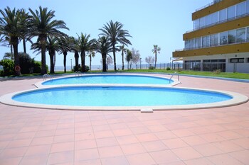 Holyday Center A02 Roses Info Photos Reviews Book At Hotels Holyday Center A02 Roses