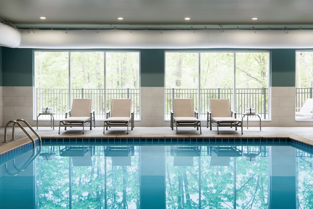 Book Holiday Inn Express Suites Allen Park In Hotels Holiday Inn Express Suites Allen Park