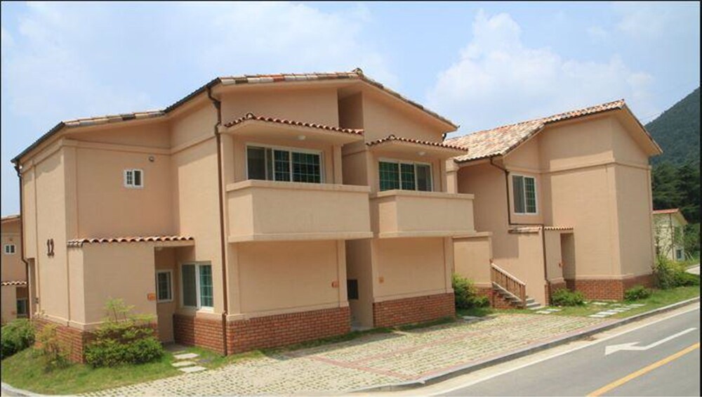 コチャン ウェル パーク シティ ヒーリング カウンティ コチャン の宿泊予約 ホテルズドットコム