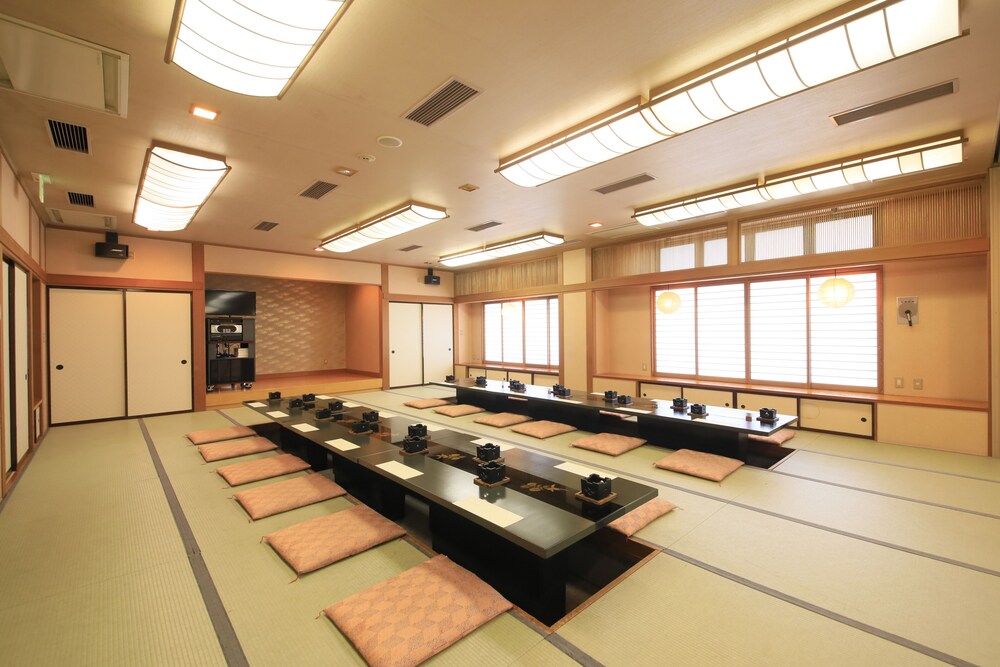 別邸 花水晶 笛吹 の宿泊予約 ホテルズドットコム