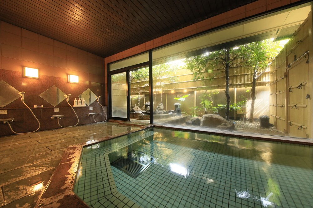 別邸 花水晶 笛吹 の宿泊予約 ホテルズドットコム