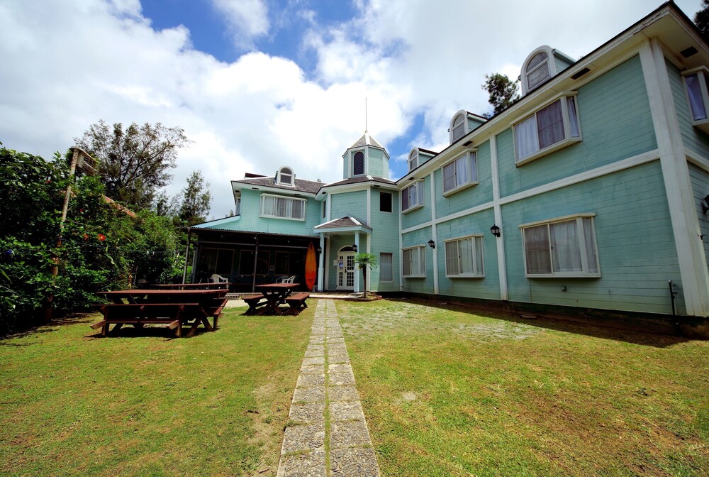 ペンション スリーピース 恩納 の宿泊予約 ホテルズドットコム