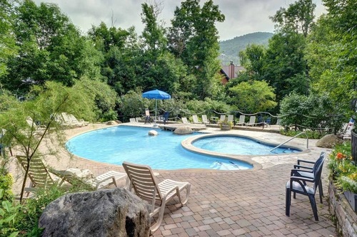 Book Le Manoir Escapades Tremblant In Mont Tremblant Hotels Com