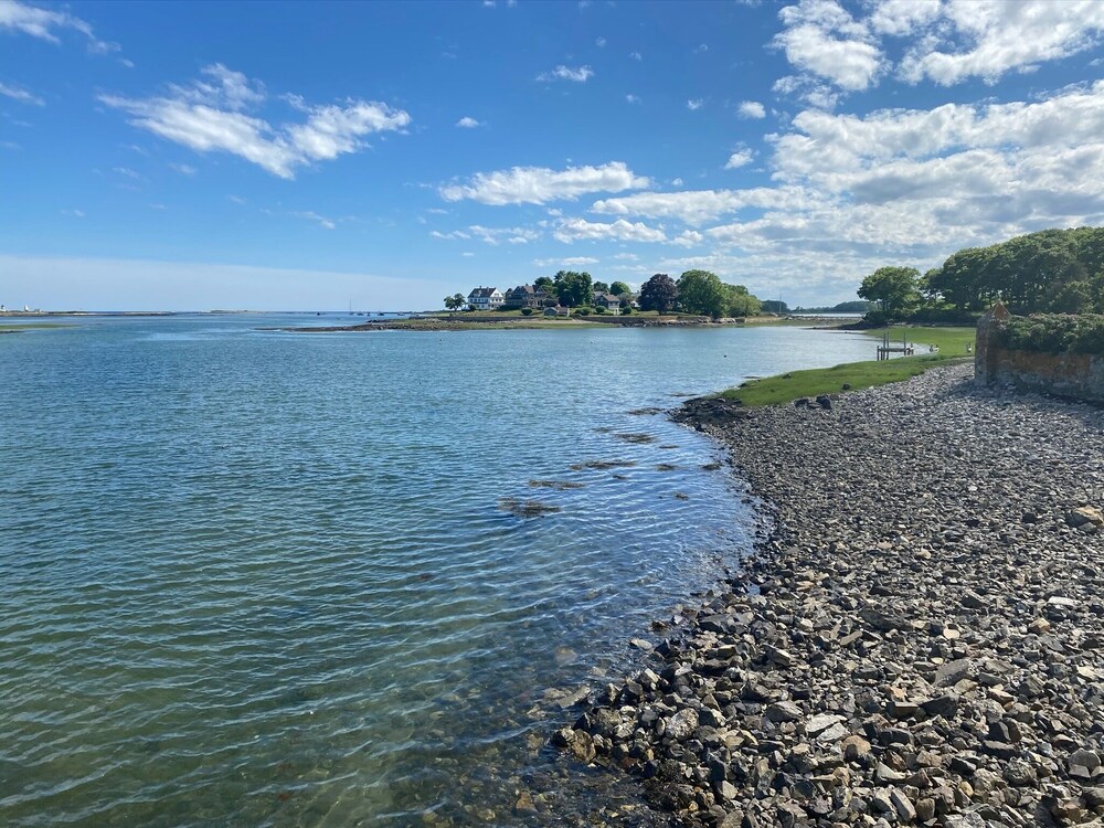 oceanfront cape porpoise; 2 kayaks 2 bikes tidal flats