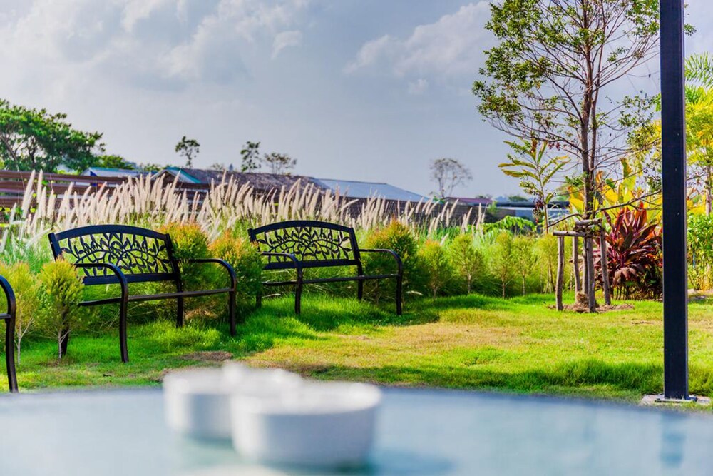 The Sun Resort Ratchaburi Thailand Ratchaburi Hotel Discounts Hotels Com