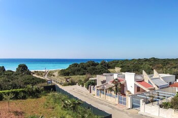 15 Closest Hotels To Punta Prosciutto Beach In Porto Cesareo