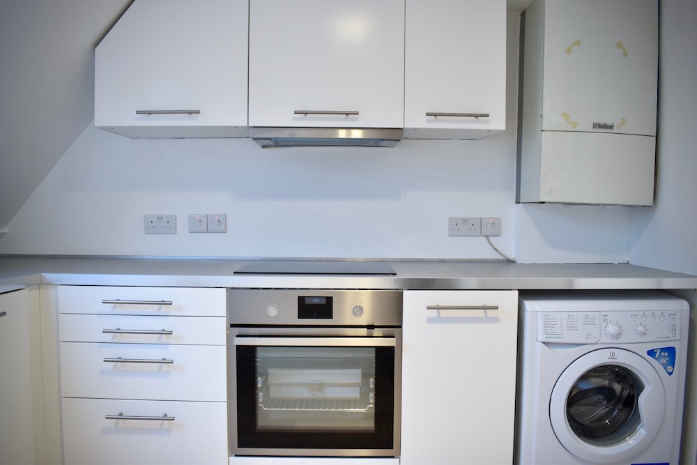 Book Modern Maisonette By Chalk Farm In London Hotels Modern Maisonette By Chalk Farm London Apartment 3 Bedrooms In Room