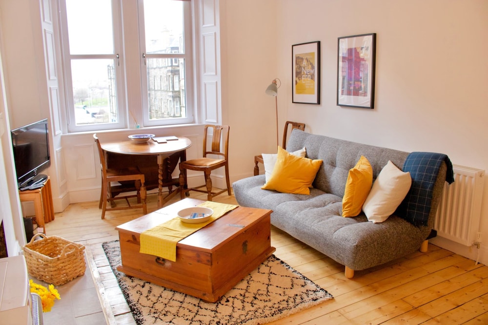 1 Bedroom Flat Near Holyrood Park Edinburgh 2018 Updated Price 1 Bedroom Flat Near Holyrood Park Edinburgh