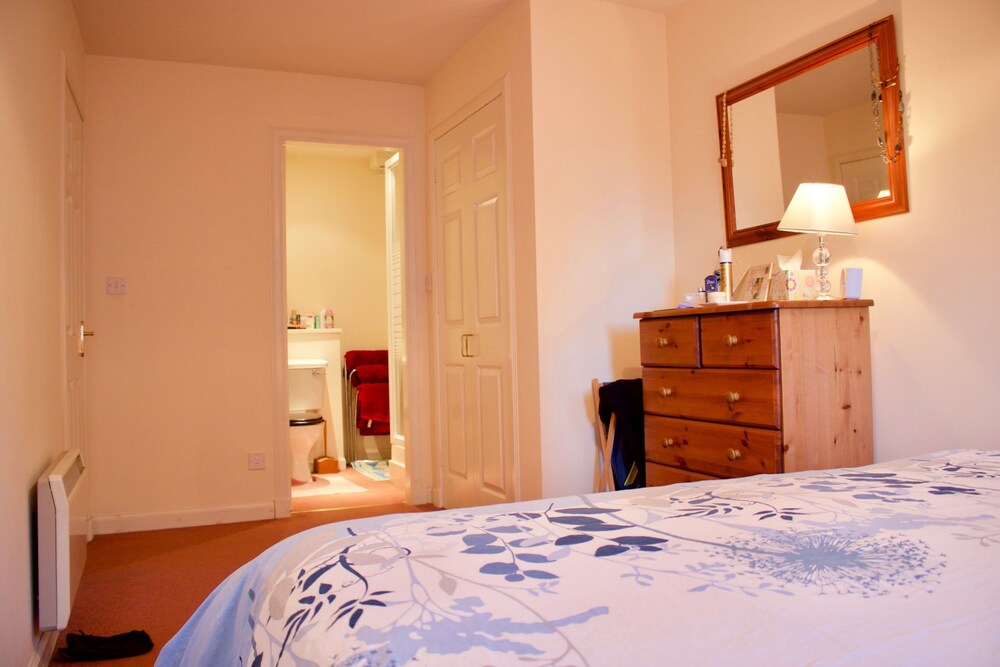 Book 2 Bedroom Apartment In Stockbridge Edinburgh Hotels 2 Bedroom Apartment In Stockbridge Edinburgh