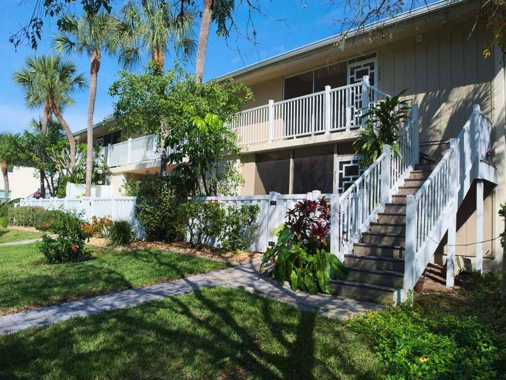 Book Westbay Cove South 745 In Holmes Beach Hotels Westbay Cove South 745 Holmes Beach