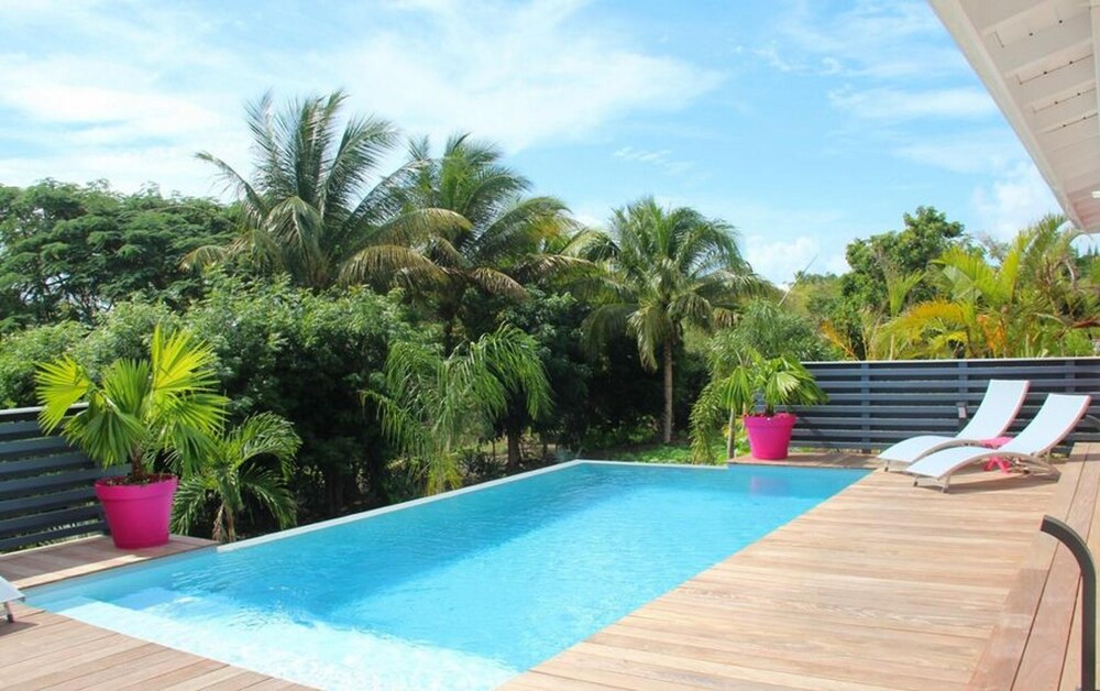 圣费朗索瓦 4 居精彩山景别墅私人度假屋 - 附私人游泳池及专属花园