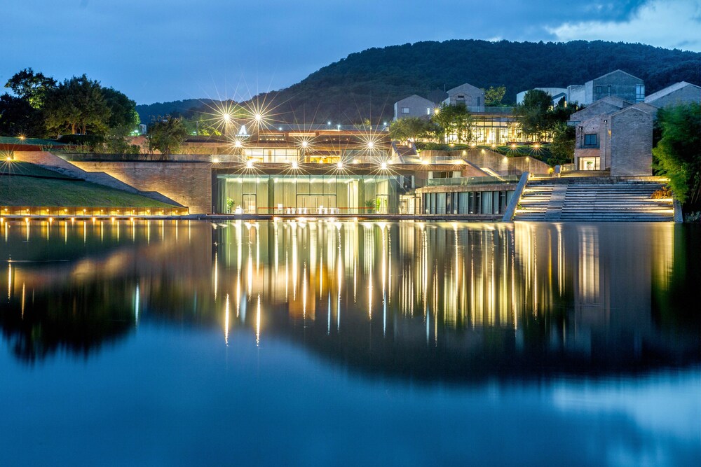 The Sifang Hotel Nanjing Autograph Collection Nanjing Updated Price Reviews Hd Photos Hotels Com