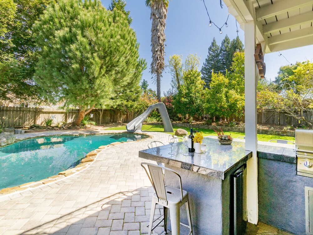 リゾートスタイル 温水プール 屋外キッチン ベッドルーム 4 室 ホーム ナパ の宿泊予約 ホテルズドットコム