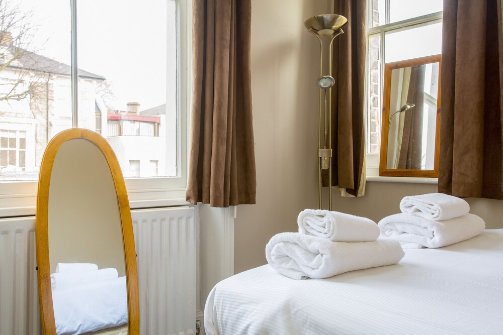 Book Exotic Chalk Farm Home Close To Regents Park In London Hotels Exotic Chalk Farm Home Close To Regents Park London Apartment 1 Bedroom