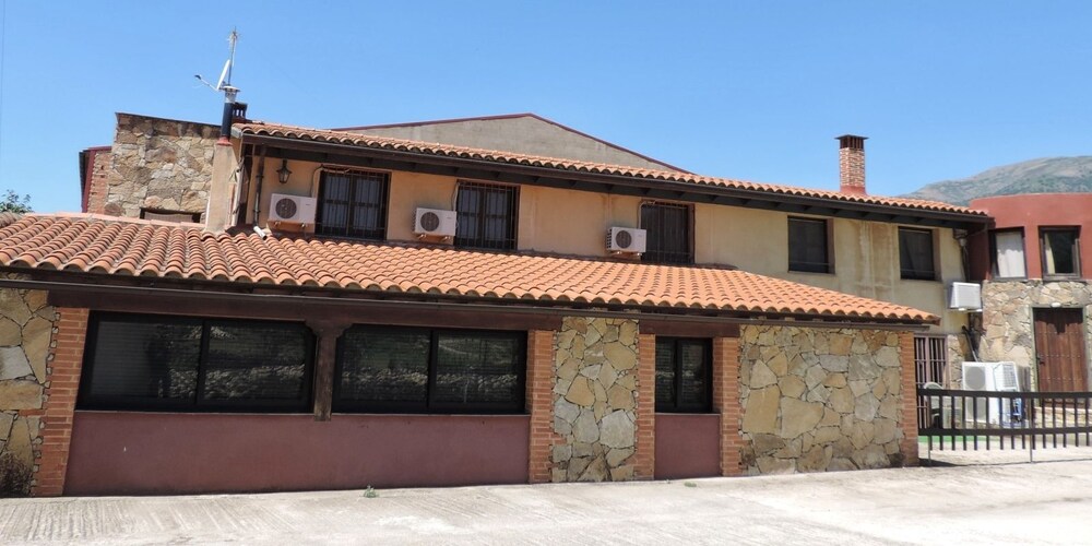 Casa Rural Valle Del Jerte En Jerte Hotels Com