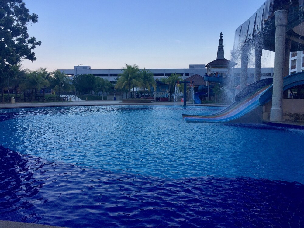 Bayou Lagoon Park Resort Residence Malacca City Updated Price Reviews Hd Photos Hotels Com