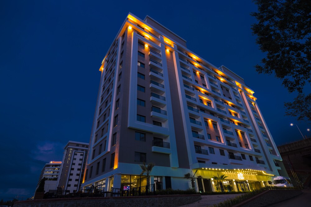 Book Royal Axis Suites Hotel Trabzon in Trabzon