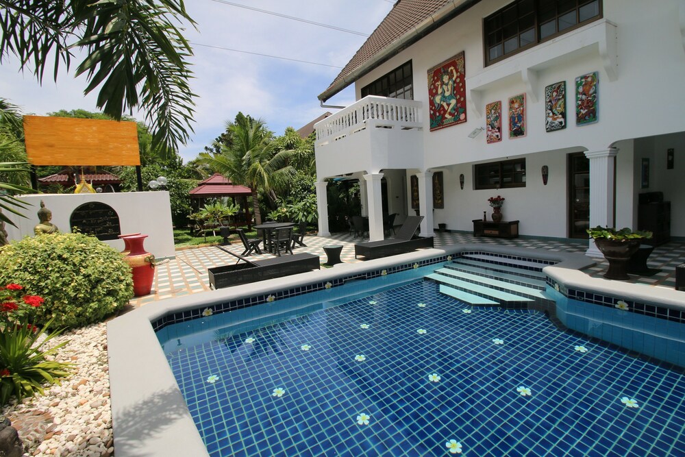 Pattaya 161 Villa In Book On Hotels Pattaya 161 Villa
