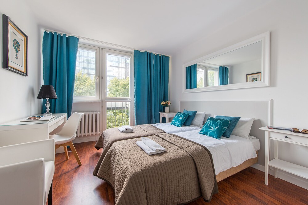 Book Unit Short Rent Apartment By Warsaw Metro Station In Warsaw Hotels Com