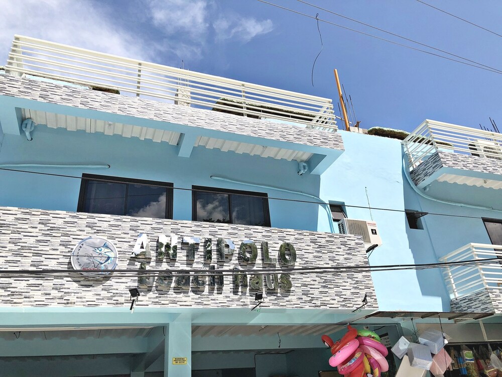 Antipolo Beach Haus Main (San Juan, Filipinas) Hoteles en San Juan