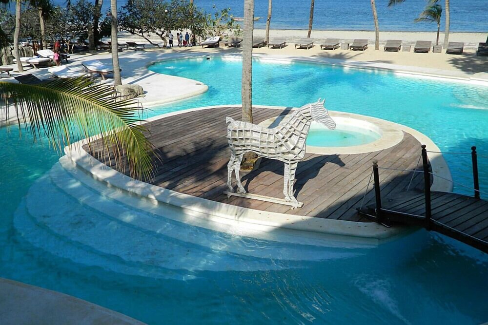 piscine comte de falicon nice tourisme