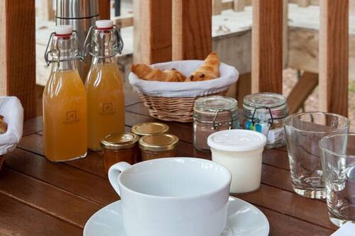 book cabane du bois des nauzes in seyches hotels com