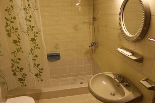 Book New Avon Hotel In Dubai Hotels Com Book New Avon Hotel In Dubai Hotels Com