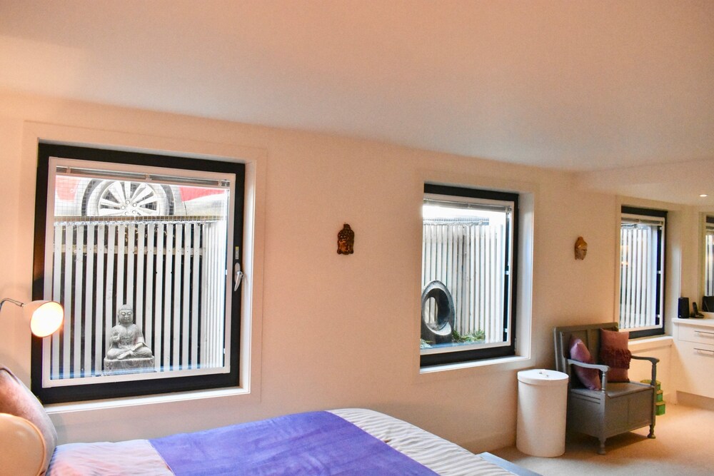 Modern 2 Bed Apartment In Kemptown Brighton Info Photos Reviews Modern 2 Bed Apartment In Kemptown Brighton
