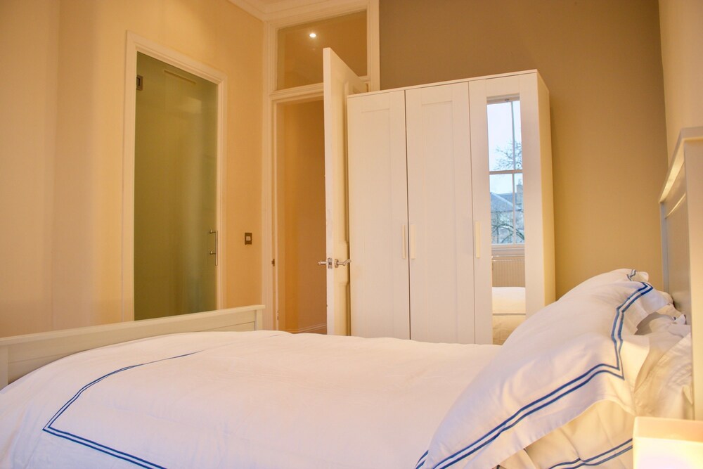 Book 1 Bedroom Apartment In Stockbridge Edinburgh Hotels 1 Bedroom Apartment In Stockbridge Edinburgh