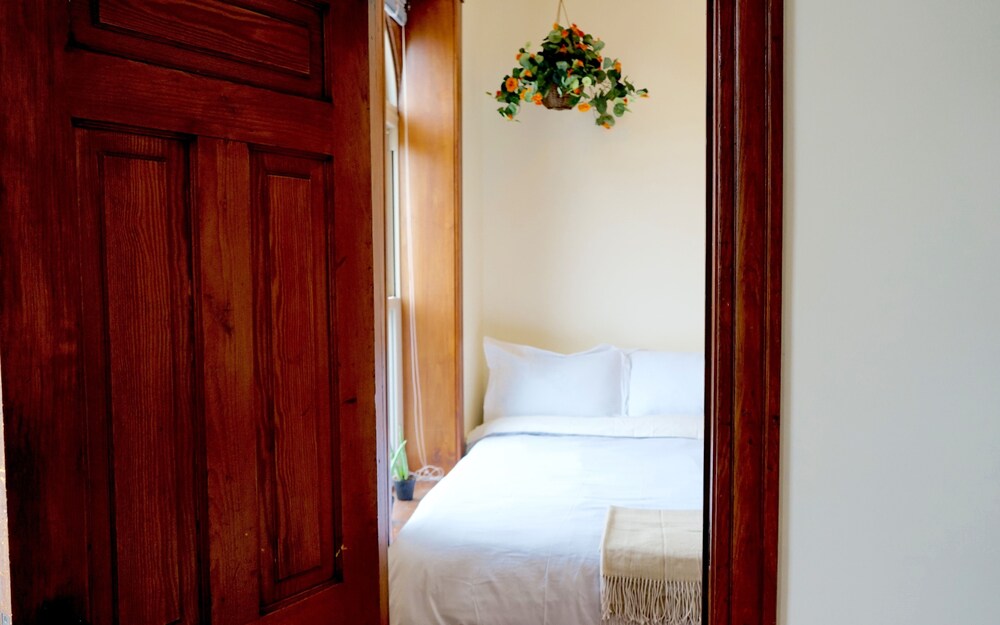 Book Creative Chicago Charm In Wicker Park Hotels Creative Chicago Charm In Wicker Park