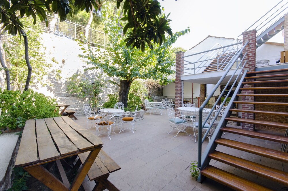 Dutlu Konak Izmir Turkey Izmir Hotel Discounts Hotels Com